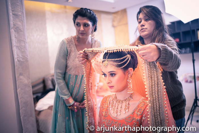 Arjun-Kartha-Candid-Wedding-Photography-Gulveen-Angad-51