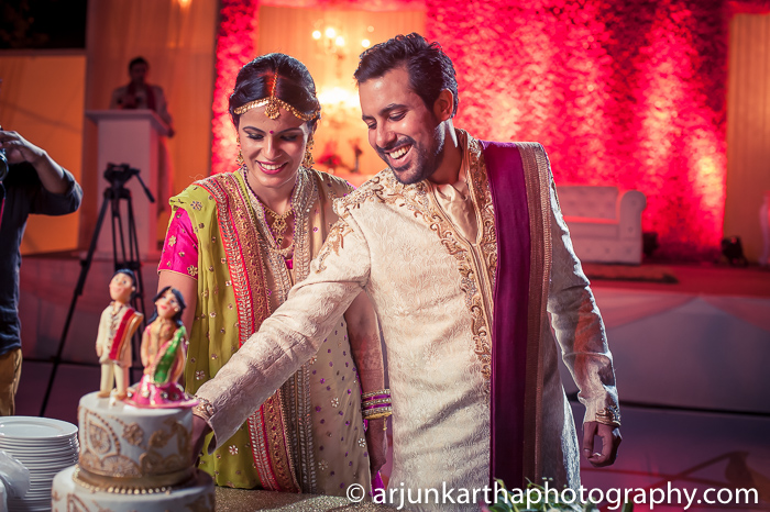 Arjun-Kartha-Candid-Wedding-Photography-Sarika-Avin-148