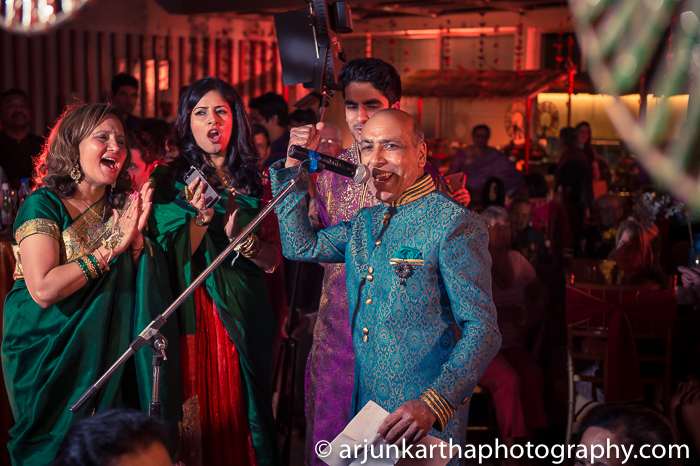 Arjun-Kartha-Candid-Wedding-Photography-Sarika-Avin-30