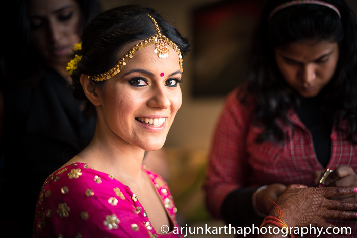 Arjun-Kartha-Candid-Wedding-Photography-Sarika-Avin-85