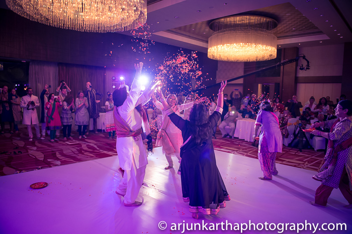 Arjun-Kartha-Candid-Wedding-Photography-Shampa-Matthias-41