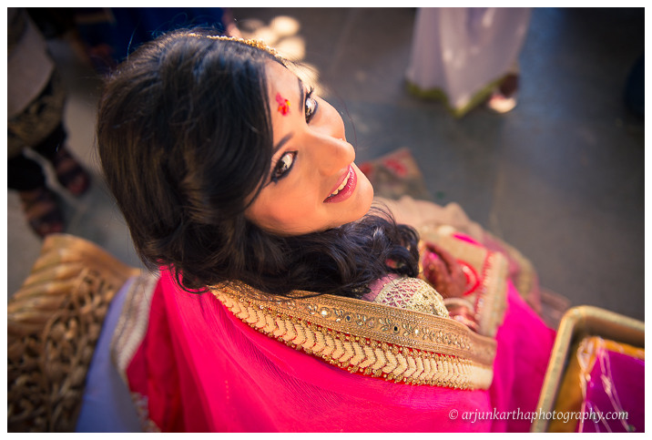 Arjun-Kartha-Candid-Wedding-Photography-Jagmandir-Udaipur-4